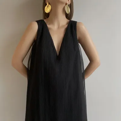 CHIA | ONLINE IN MOSCOW 🤍 on Instagram: \"Платье из плиссированной ткани🌷  Размеры: S/M/L Цена: 3.490₽\"