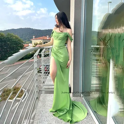 Купить коктейльное бархатное платье зеленого цвета на тонких бретелях -  1510- JK-Fashion
