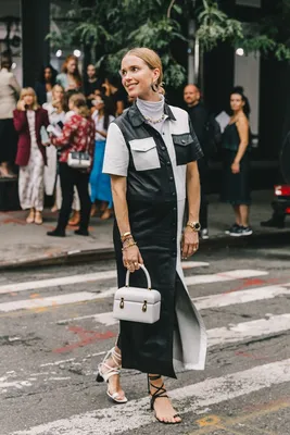 Модный тренд осени 2018 – кожаное платье для работы: фото | Vogue Russia