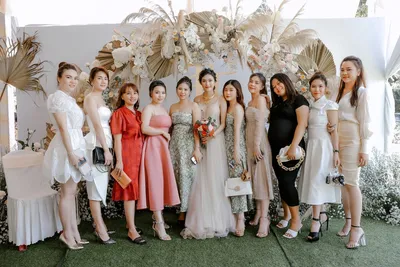 Платье подружки невесты в 2023 году: 7 модных моделей, советы по выбору