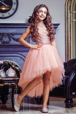 Короткое платье со шлейфом на выпускной 4 класс | Tulle skirt, Fashion,  Dress