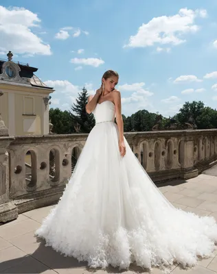 Белое платье невесты Delayla | Купить свадебное платье в салоне Валенсия  (Москва)
