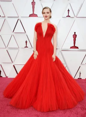 5 лучших платьев с красной дорожки - читайте статью с красочными  фотографиями в нашем блоге