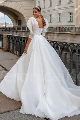 Мерцающее свадебное платье с объемными рукавами купить