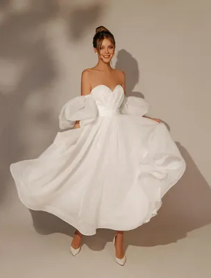 Белое свадебное платье миди с объемными рукавами купить в Москве