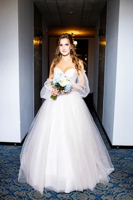 Свадебное платье со спущенными объемными рукавами артикул 217292 цвет  айвори👗 напрокат 5 900 ₽ ⭐ купить 69 800 ₽ в Москве