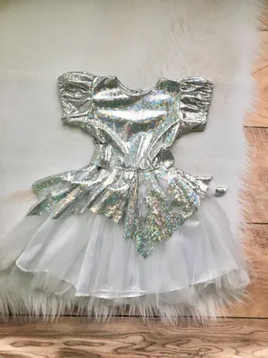 GJ - Воздушное платье для маленькой принцессы или снежинки❄️ Как вам этот  нежный образ от @milamonahova? #GJ #GloriaJeans Платье - от 1699 р.,  артикул: GSO000148 https://clck.ru/SQsVi | Facebook