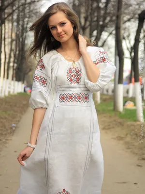 Купить платье в славянском стиле из льна Славянка с красной вышивкой в  интернет-магазине | Российский лен фабрики Ришелье
