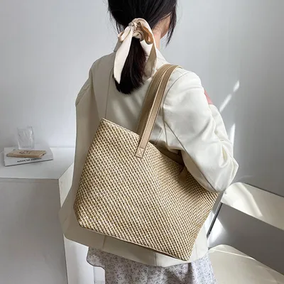 Ставим лайк: модные плетеные сумки на лето 2023, которые можно носить как  на пляже, так и в городе | theGirl