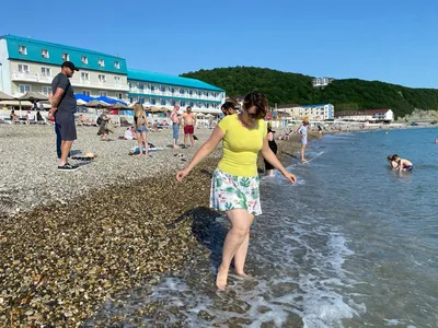 Пляж в Новомихайловском (Туапсинский район) стал приятной неожиданностью.  Июнь 2021. Много фото | Записки на коленке | Дзен
