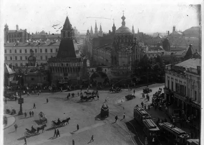 Как менялась Лубянская площадь Москвы за 170 лет