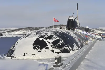 Атомная подводная лодка К-335 \"Гепард\" на причале пункта базирования  Северного флота России в Гаджиево - Галерея - ВПК.name