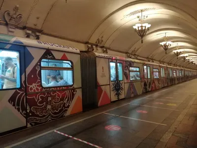 Подземные дворцы Москвы: экскурсия по Московскому метро - цена 990 ₽