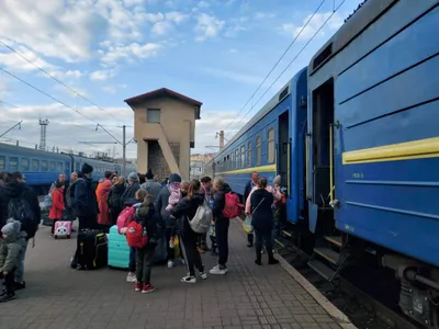 Эвакуация из Донбасса: поезда с востока в безопасные регионы Украины на 7  апреля | Вільне радіо
