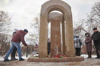 В Перми почтили память погибших при пожаре в клубе «Хромая лошадь» — РБК