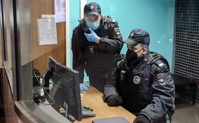 Полиция задержала участника драки в московском метро — РБК