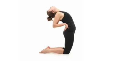Поза верблюда в йоге: техника выполнения, польза и вред упражнения