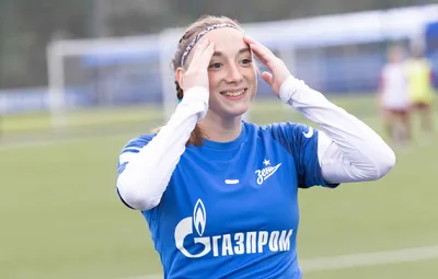 Ксения Батова: «Очень хотела наконец-то выйти на поле» - Официальный сайт  ФК «Зенит»