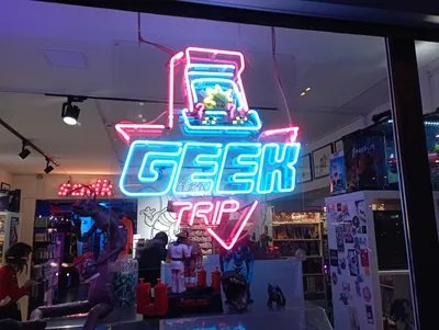 Geek Trip, магазин комиксов, Литейный просп., 38, Санкт-Петербург — Яндекс  Карты