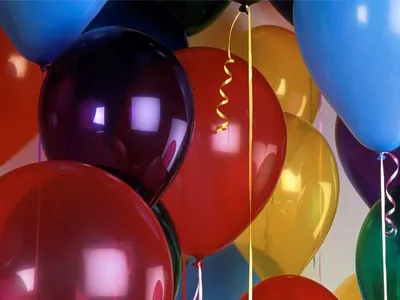 Воздушные шарики скачать фото обои для рабочего стола (картинка 1 из 4)