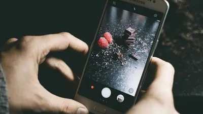 Samsung представила приложение для улучшения качества фото с помощью ИИ -  ProstoMob