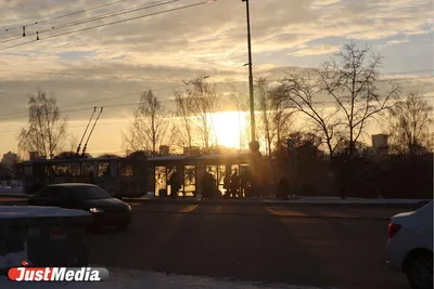 Екатеринбург | «Зима в городе особенно прекрасна в момент рассвета и  заката». В Екатеринбурге -8 градусов - БезФормата