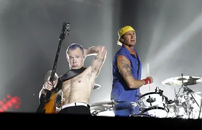 Red Hot Chili Peppers продадут свой каталог песен за $140 млн | РБК Стиль