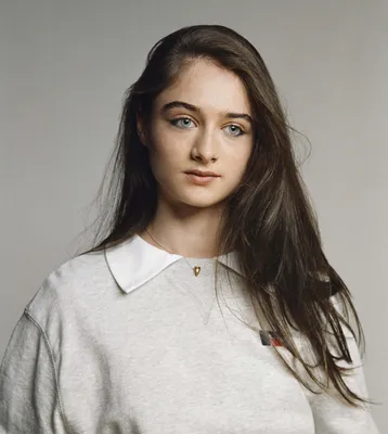 Журнал Raffey Cassidy Heroine — Люси Джоан Пирсон