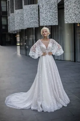Кружевное свадебное платье ретро Daria Karlozi Glowing Geranium 08075 |  Купить свадебное платье в салоне Валенсия (Москва)