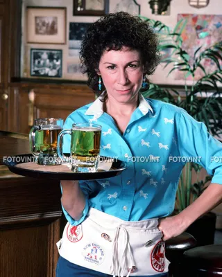 Фото CHEERS TV CARLA Rhea Perlman в Бостонском баре — Etsy Hong Kong