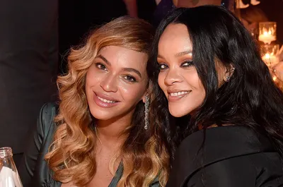 Rihanna Wants Beyoncé to Model for Her Next Savage X Fenty Show – Billboard