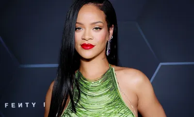 Rihanna performing in Super Bowl 57 halftime show contradicts herself