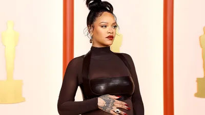 Rihanna's bold maternity fashion on Oscars red carpet - CNN Style