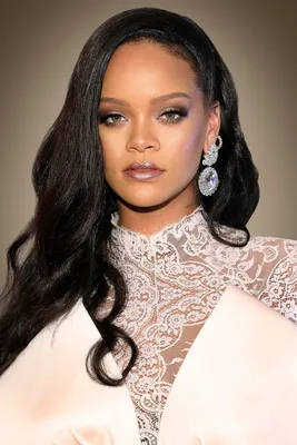 How Rihanna Created A $600 Million Fortune—And Became The World's Richest  Female Musician
