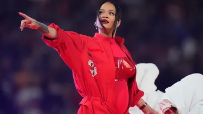 Rihanna beim Super Bowl: Wie ein blutroter Diamant mit Überraschungsgast |  STERN.de