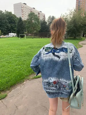 Рисунок на джинсовке от web-paint.ru | Hand painted clothing, Denim art,  Painted denim