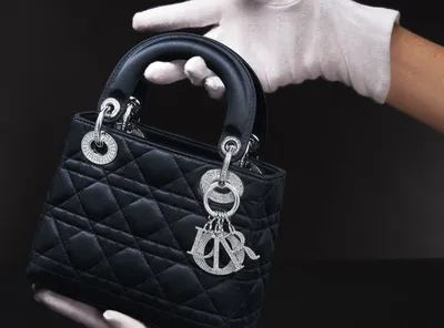 https://www.architecturaldigest.com/story/10-famous-artists-refashion-diors-iconic-lady-dior-bag