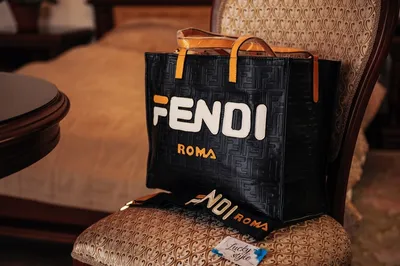 Сумка fendi — цена 2040 грн в каталоге Сумки ✓ Купить аксессуары по  доступной цене на Шафе | Украина #125292649