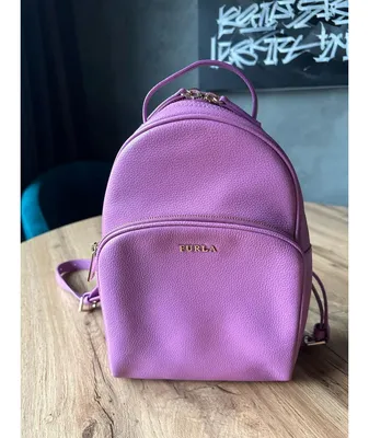 Женский коричневый рюкзак furla favola medium FURLA купить в  интернет-магазине ЦУМ, арт. WB01151/BX2515