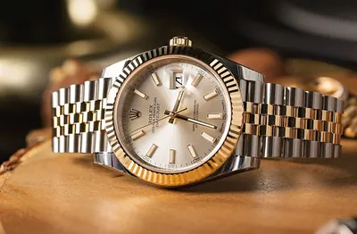 Rolex's deal is ticking time bomb for retailers | Reuters