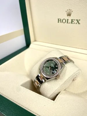 Часы Rolex Oyster Perpetual Day-Date на деревянной ветке – Стоковое  редакционное фото © marinobocelli.gmail.com #292159238