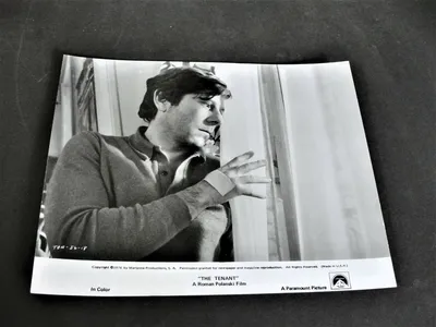 Роман Полански выглядывает из окна, 1976 год, «Жилец», фото. | eBay