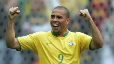 Роналдо (Зубастик) – биография, карьера, достижения, статистика, фото  бразильского футболиста – SPORTSLIVE.RU