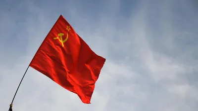 КПРФ предложила поменять российский триколор на флаг СССР - РИА Новости,  19.04.2022
