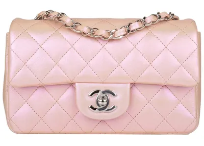 Pin by Sarah Suekawa on ~Pretty Purses~ | Pink handbags, Pretty bags, Pink  girly things