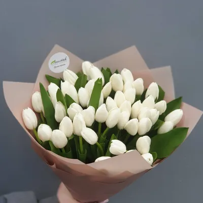 Букет \"Белые тюльпаны и ирисы\" – купить недорого с доставкой по Москве