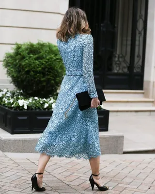 ПАРАД - Почему бы не...? Почему бы не купить голубое платье, начать носить  туфли на каблуке, стать чуть женственнее прямо сейчас? На фото: Платье The  Dress, арт. http://www.parad-shoes.ru/catalog/clothing/2846015/ Сумка DKNY,  арт. http://www.parad ...