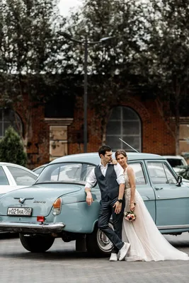 classic car, свадебное фото с ретро машиной, свадьба итальянцев авто,  свадебная фотосессия ретро авто, свадебные истории, жених и невеста,  Свадебный фотограф Москва