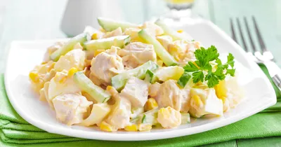 Салат из курицы с ананасами и грибами — пошаговый рецепт с фото и описанием  процесса приготовления блюда от Петелинки.