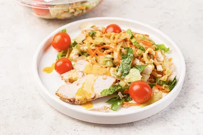 Салат из курицы с ананасами и грибами — пошаговый рецепт с фото и описанием  процесса приготовления блюда от Петелинки.